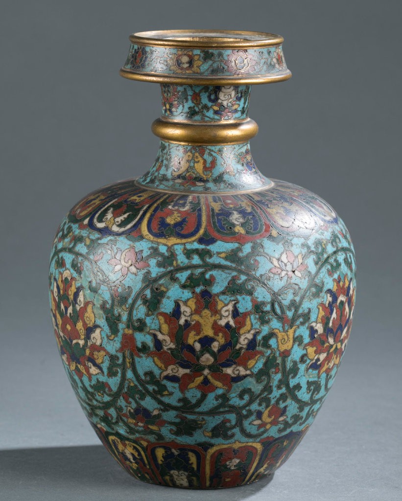2 A Chinese cloisonné enamel vase recently sold for $812,500 in an online auction after being valued at $400 to $600.